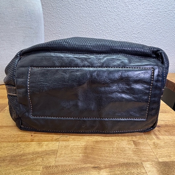 Campomaggi Teodorano Italy Perforated Black Leather Crossbody Bag - Picture 12 of 15